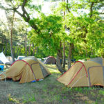 【キャンプ】簡単に暖が取れる！場所を選ばず使えるオシャレなアラジンのガスストーブ