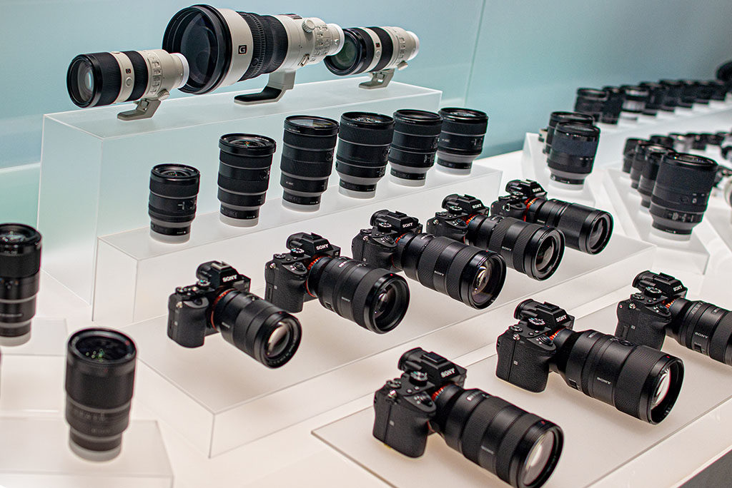 カメラ展示